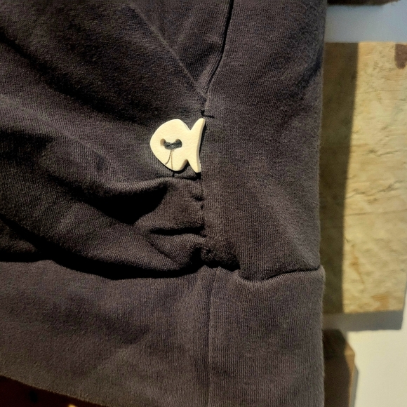 🇨🇦Made In Canada Black Sleeveless Wrap Top From Message Factory - Picture 5 of 9